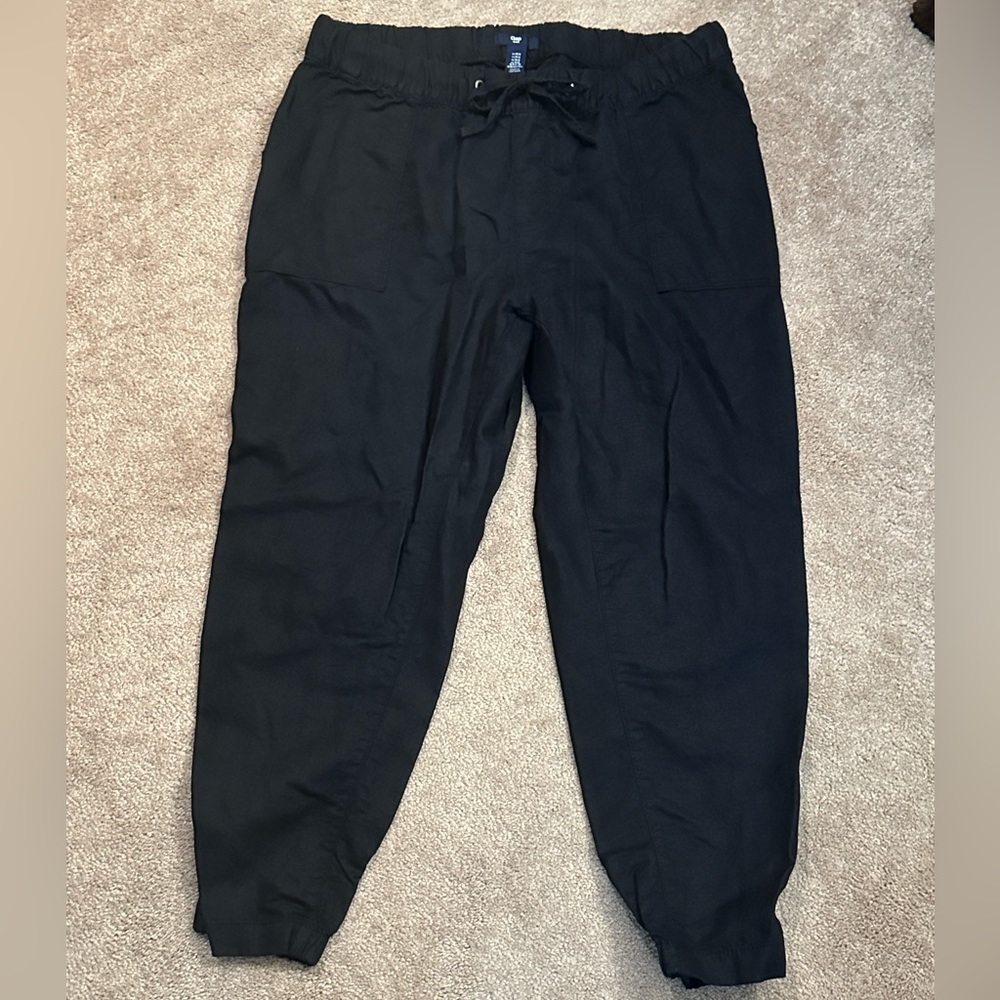 Gap Women’s Size Medium black linen jogger/parachute pants. New w/o tags